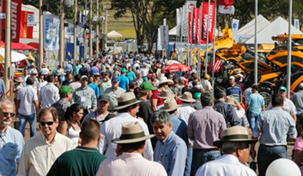 Público na Agrishow