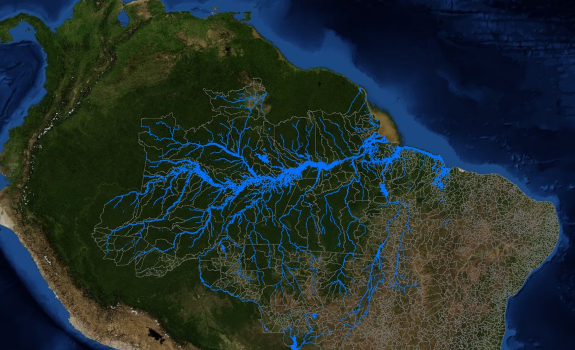 Foto satélite da Região Amazônica co destaque para o Rio Amazonas
