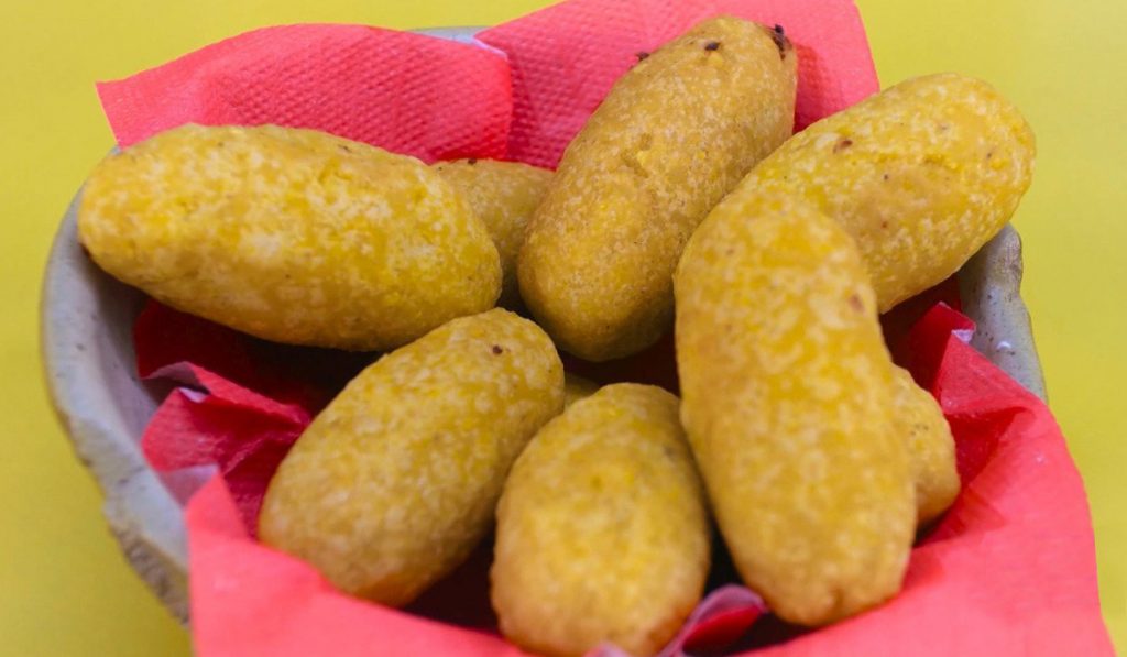 Tradicional bolinho caipira