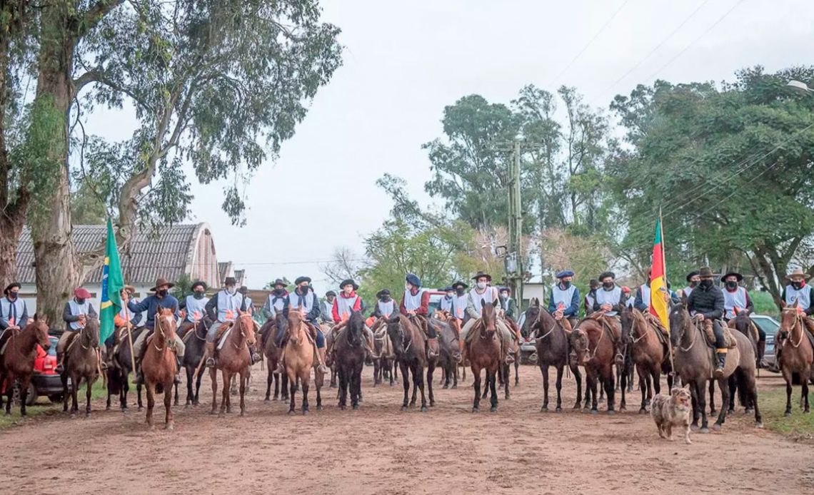 Largada da Marcha de Resistencia do Cavalo Crioulo 2021 - Jaguarão/RS