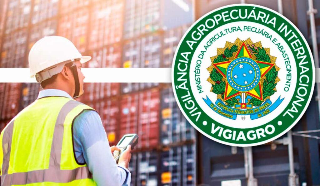 Agente da Fiscalização Agropecuária Federal em ação com o escudo da instituição em primeiro plano