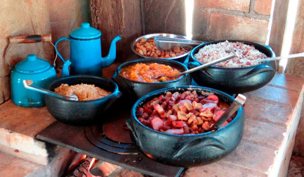 Culinária rural em fogão a lenha