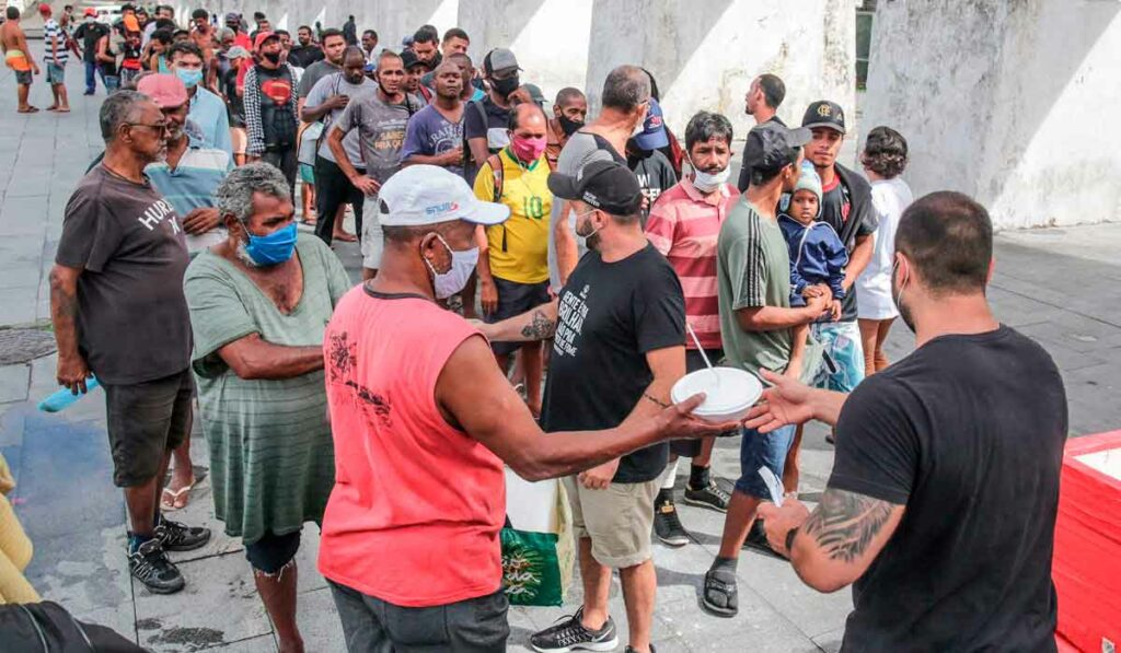 Fila da fome na Lapa, Rio de Janeiro