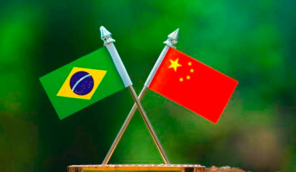 Bandeiras do Brasil e China