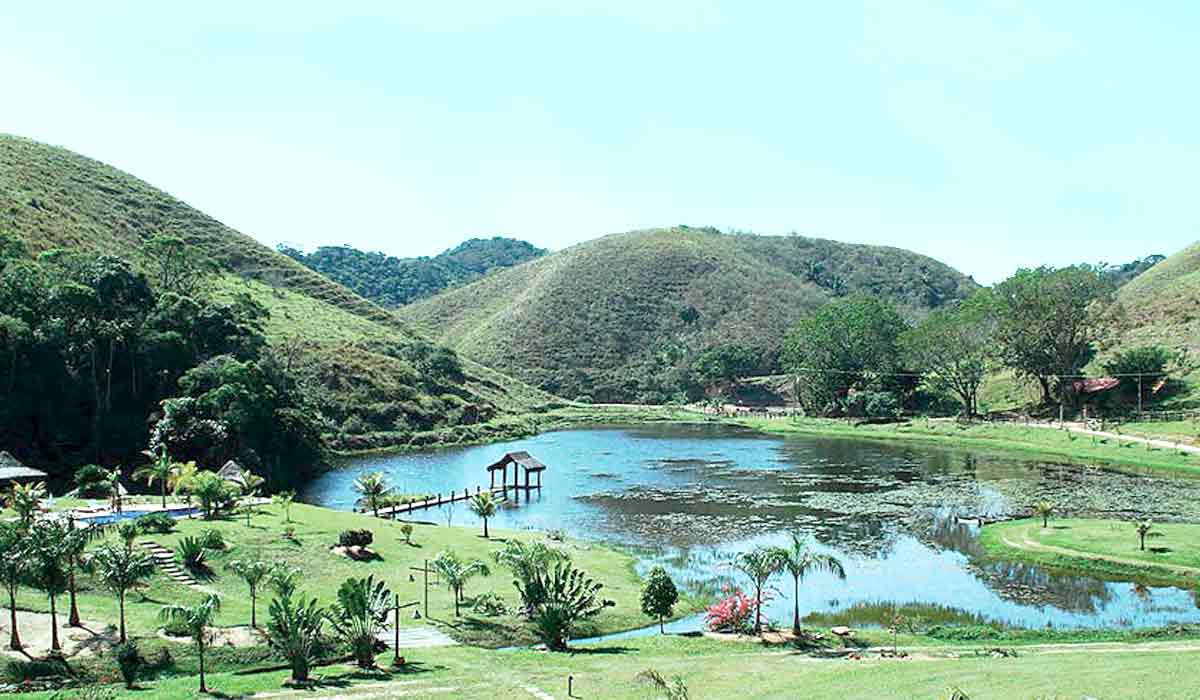 Panorâmica do lago do Hotel Fazenda St. Robert - Piraí/RJ