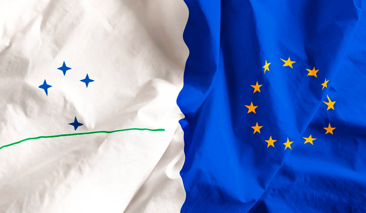 Bandeiras do Mercosul e União Europeia