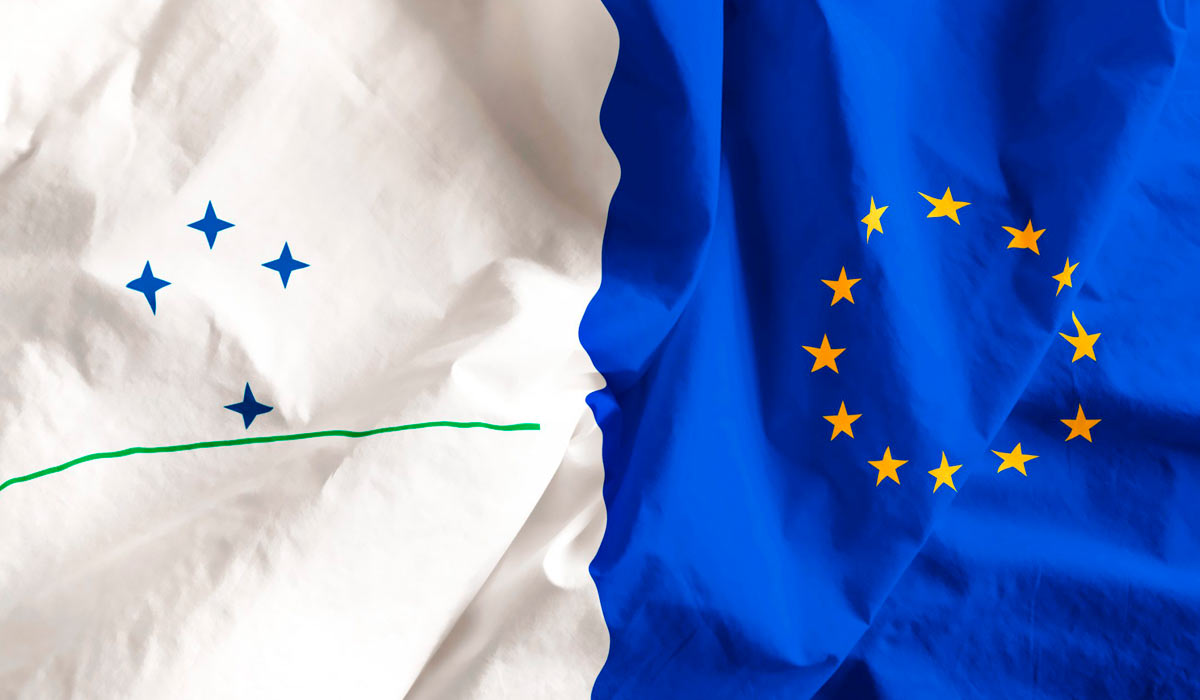 Bandeiras do Mercosul e União Europeia Bandeiras do Mercosul e União Europeia