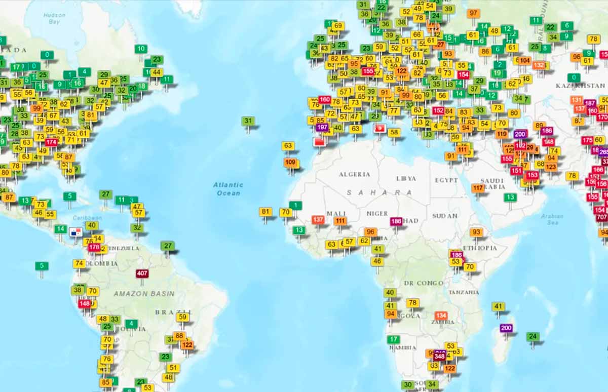 Painel World’s Air Polution reúne dados de diversos sensores ao redor do mundo — Foto: aqicn