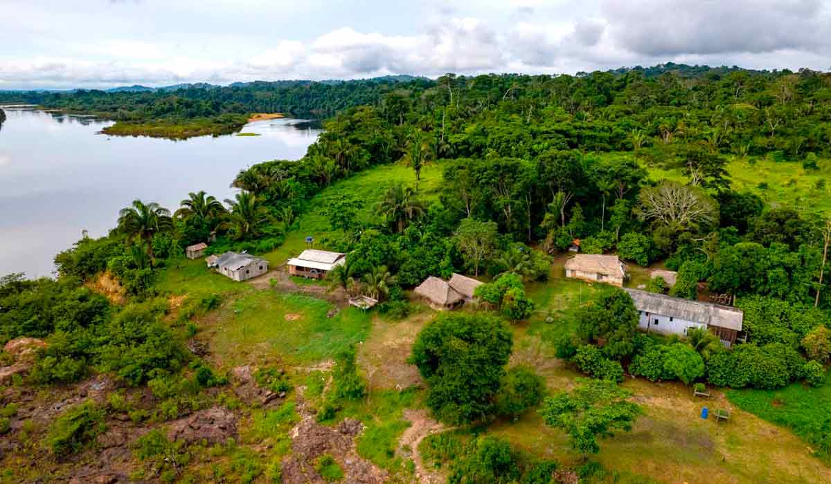 Comunidade ribeirinha do médio Xingu