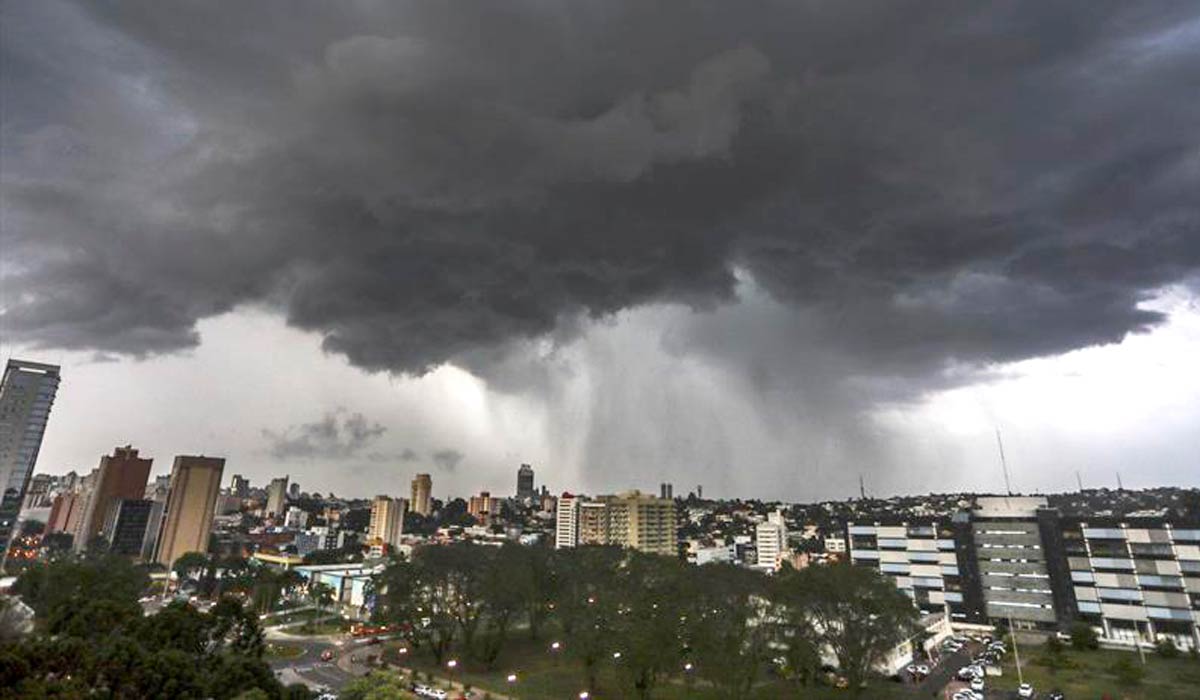 Temporal em área urbana