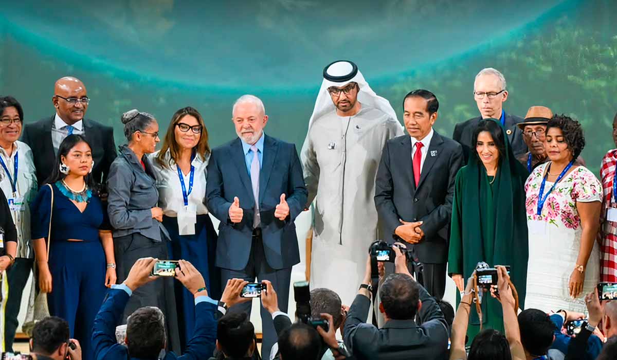 Presidente Lula junto a Razan Khalifa Al Mubarak, Presidente da COP28, revelam US$ 1,7 bilhão em financiamento para a conservação da natureza e consolida o papel da ação climática da COP28 à COP30