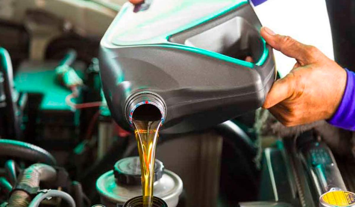 Filtros, óleos e fluidos adequados são importantes para o bom funcionamento da máquina