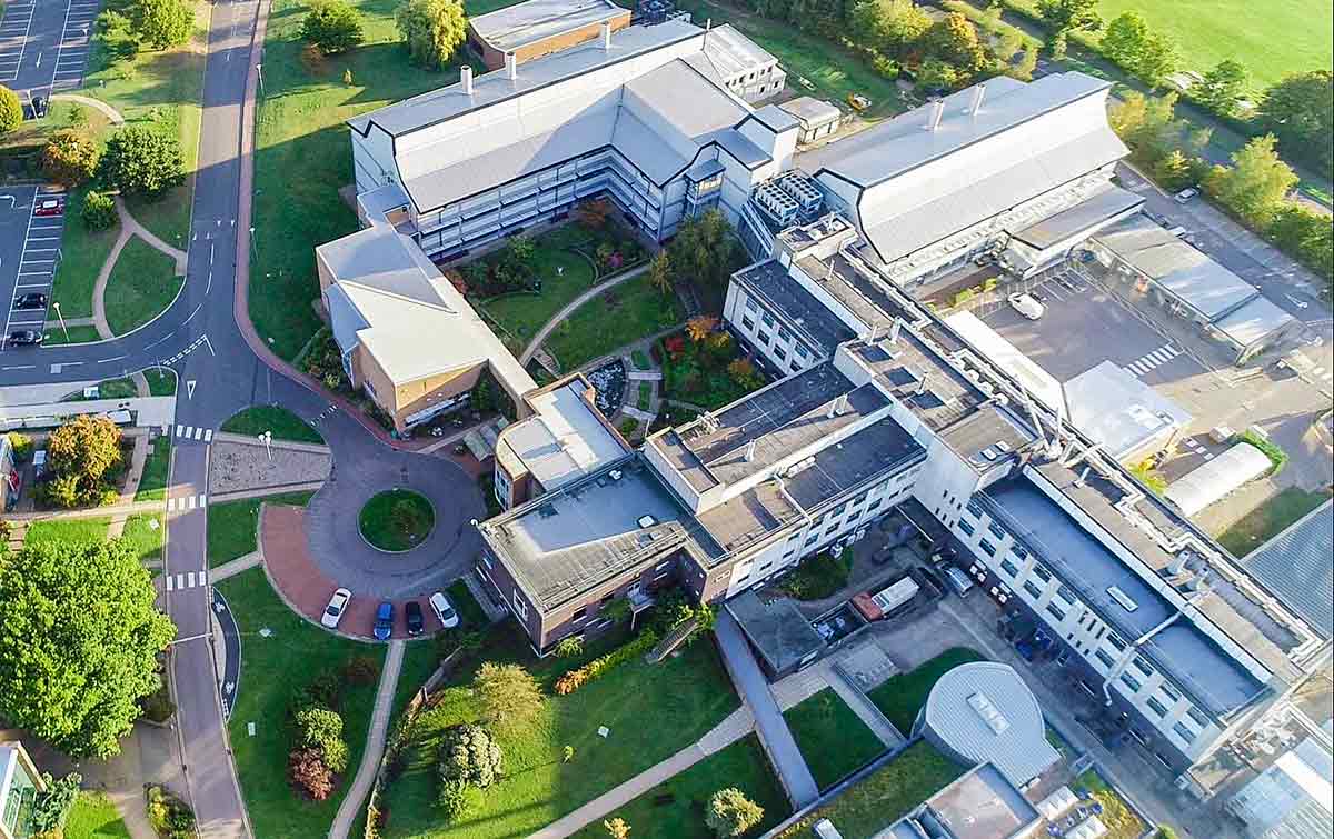 Vista aérea da sede do John Innes Center em Norwich, Reino Unido