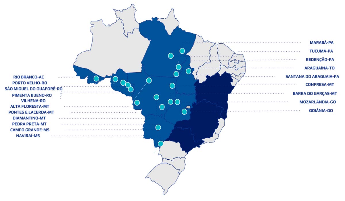 A estrutura dos Escritórios Verdes é composta por analistas que recebem o produtor, coletam as informações da propriedade e encaminham de forma personalizada as soluções para a regularização oferecendo assistência técnica especializada