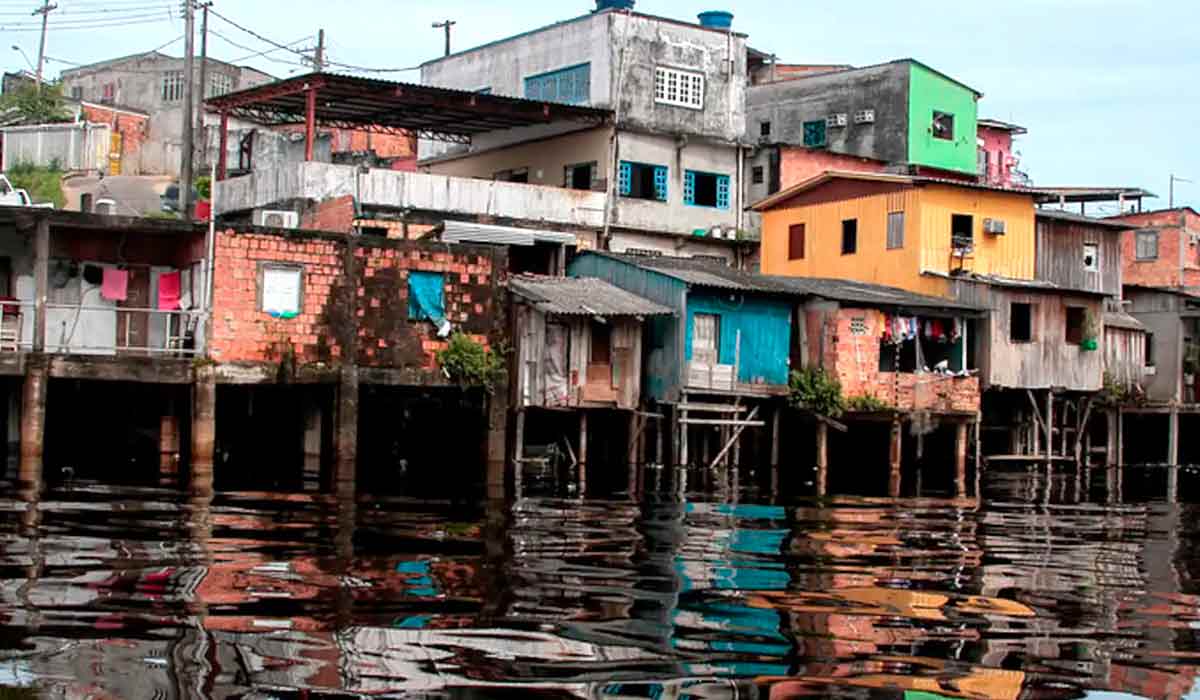 Manaus sofre com expansão urbana em assentamentos precários