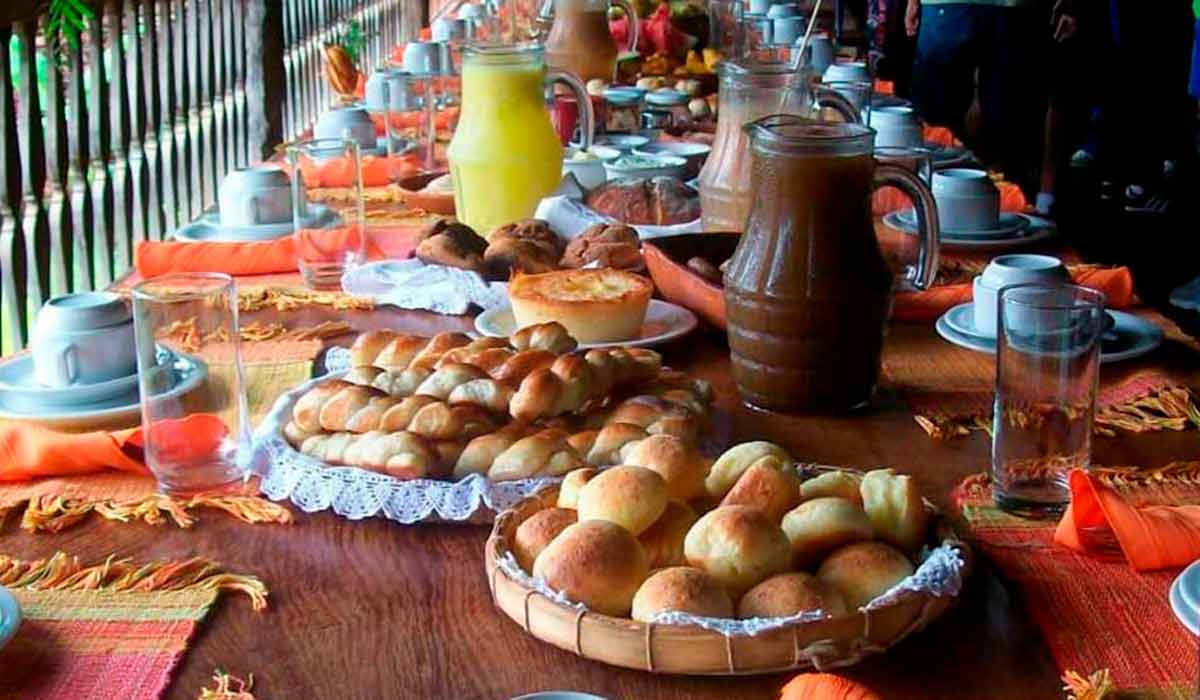 Café sertanejo na Fazenda Babilônia, área rural de Pirenópolis