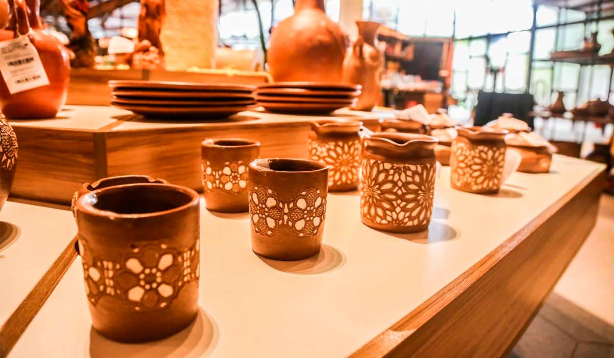 No Ipu, na região norte cearense, artesãs mantém tradição de confeccionar peças as de cerâmica No Ipu, na região norte cearense, artesãs mantém tradição de confeccionar peças as de cerâmica