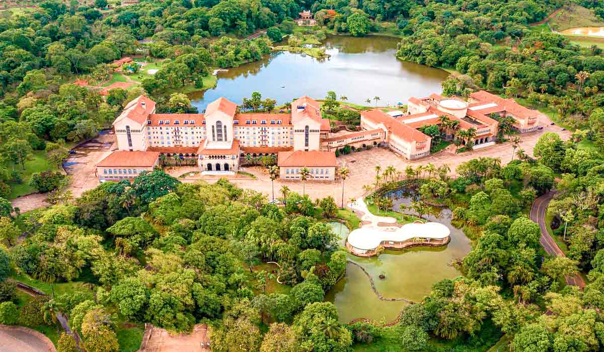 Vista aérea do Grande Hotel e Termas de Araxá Vista aérea do Grande Hotel e Termas de Araxá