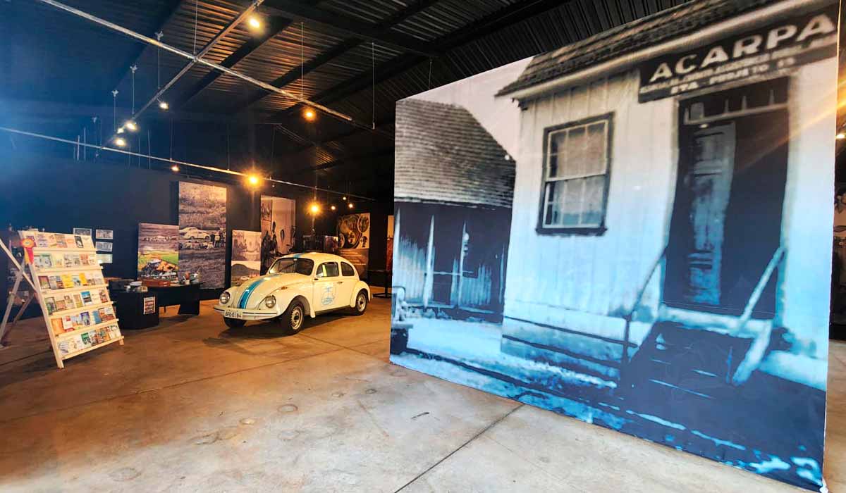 O Agromuseu expõe objetos, equipamentos, fotos e práticas que eram utilizados na agropecuária, resgatando a extensão rural ao longo do tempo e mostrando sua modernização - Foto: IDR-PR O Agromuseu expõe objetos, equipamentos, fotos e práticas que eram utilizados na agropecuária, resgatando a extensão rural ao longo do tempo e mostrando sua modernização - Foto: IDR-PR