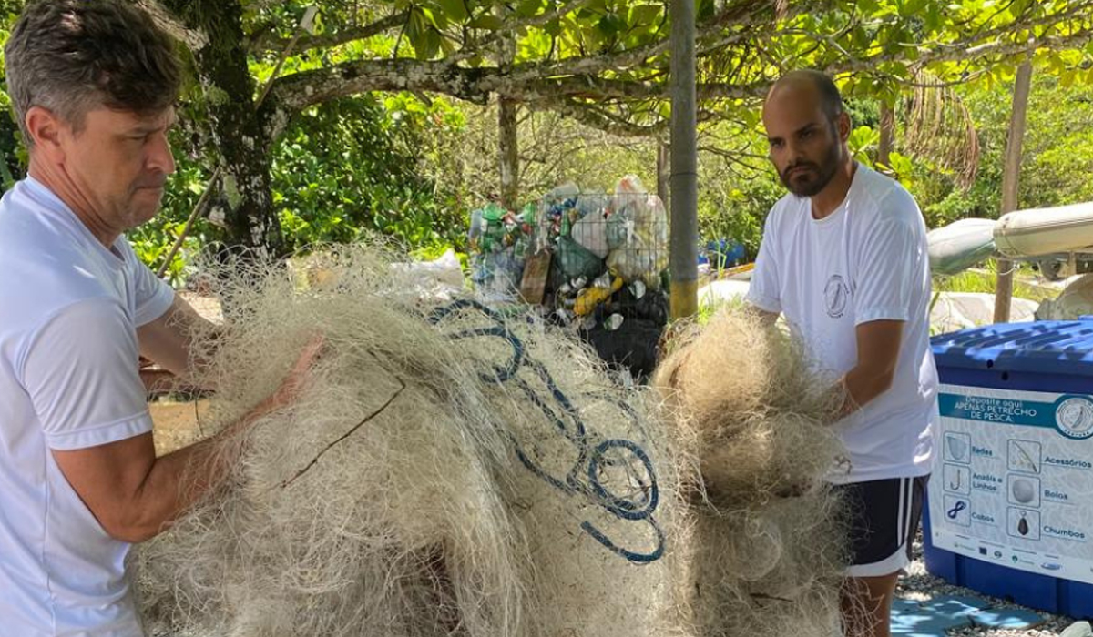 Material como redes e cabos, principais resíduos de pesca, são coletados no Ecoponto de Ubatuba para destinação sustentável - Foto: Projeto Petrechos de Pesca/IP