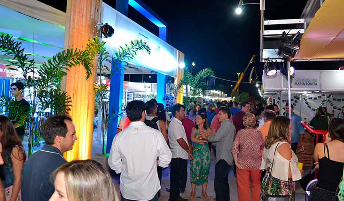 Público na Expofruit