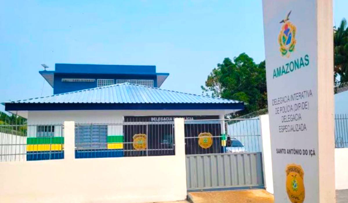 A Delegacia de Poícia Civil e cadeia em Santo Antônio do Içá após ser reformada, pois era considerada uma masmorra - Foto: Sumaúma