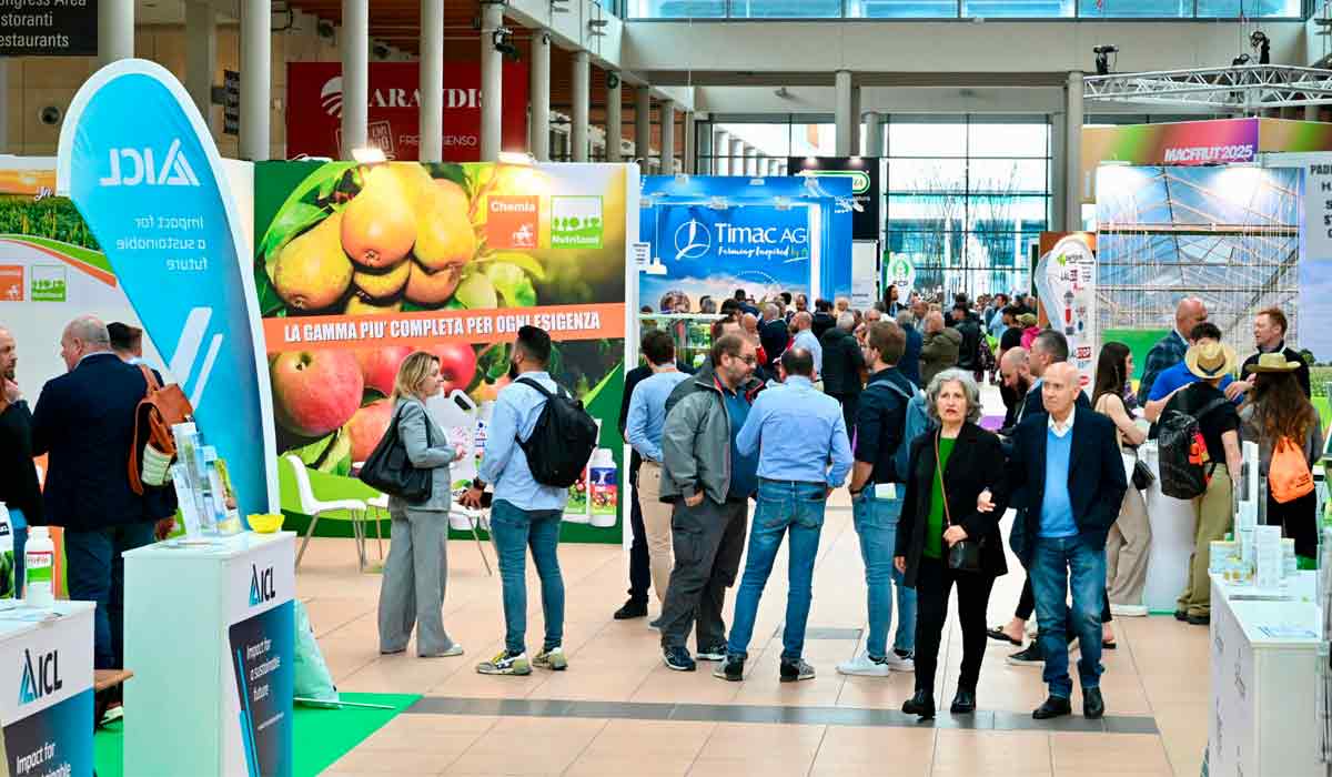 Púbico na exposição