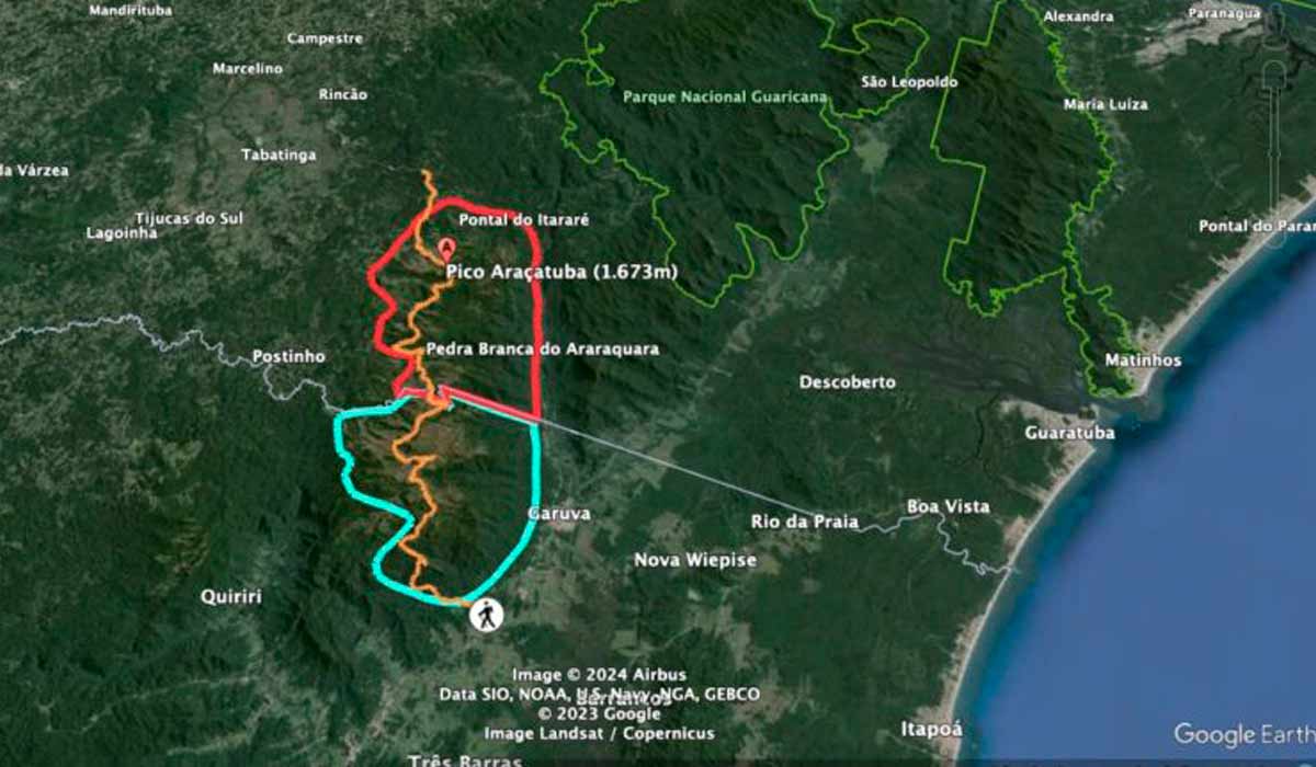 Proposta de áreas de estudo para criação do parque nacional nas serras do Araçatuba (vermelho) no Paraná, e Quiriri (verde) em Santa Catarina Proposta de áreas de estudo para criação do parque nacional nas serras do Araçatuba (vermelho) no Paraná, e Quiriri (verde) em Santa Catarina