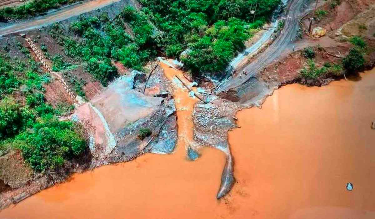 Vazamentos de minas da Vale atingem rios em Congonhas