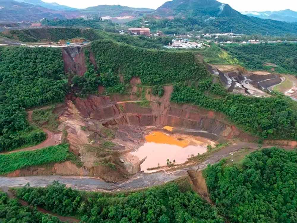 Vazamentos ocorreram em estruturas das minas de Fábrica e Viga, em Congonhas, e mobilizaram órgãos ambientais e de segurança Vazamentos ocorreram em estruturas das minas de Fábrica e Viga, em Congonhas, e mobilizaram órgãos ambientais e de segurança