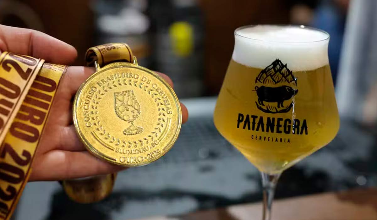 Patanegra Cacacu Wood, a cerveja de cajá, caju e cupuaçu eleita a melhor do Brasil - Foto: Daniel Zimmermann Patanegra Cacacu Wood, a cerveja de cajá, caju e cupuaçu eleita a melhor do Brasil - Foto: Daniel Zimmermann