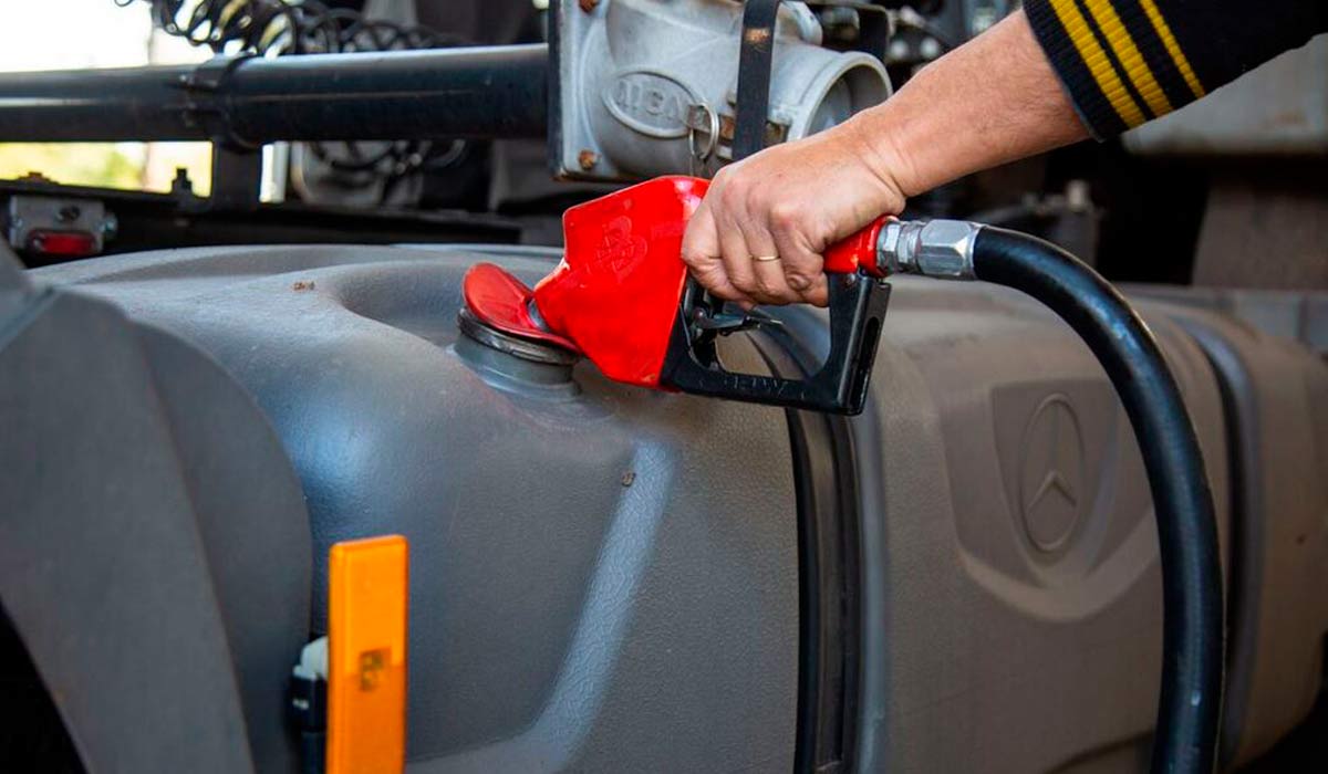 A escassez do diesel tem levado prefeituras a adotar gestão emergencial de combustível A escassez do diesel tem levado prefeituras a adotar gestão emergencial de combustível