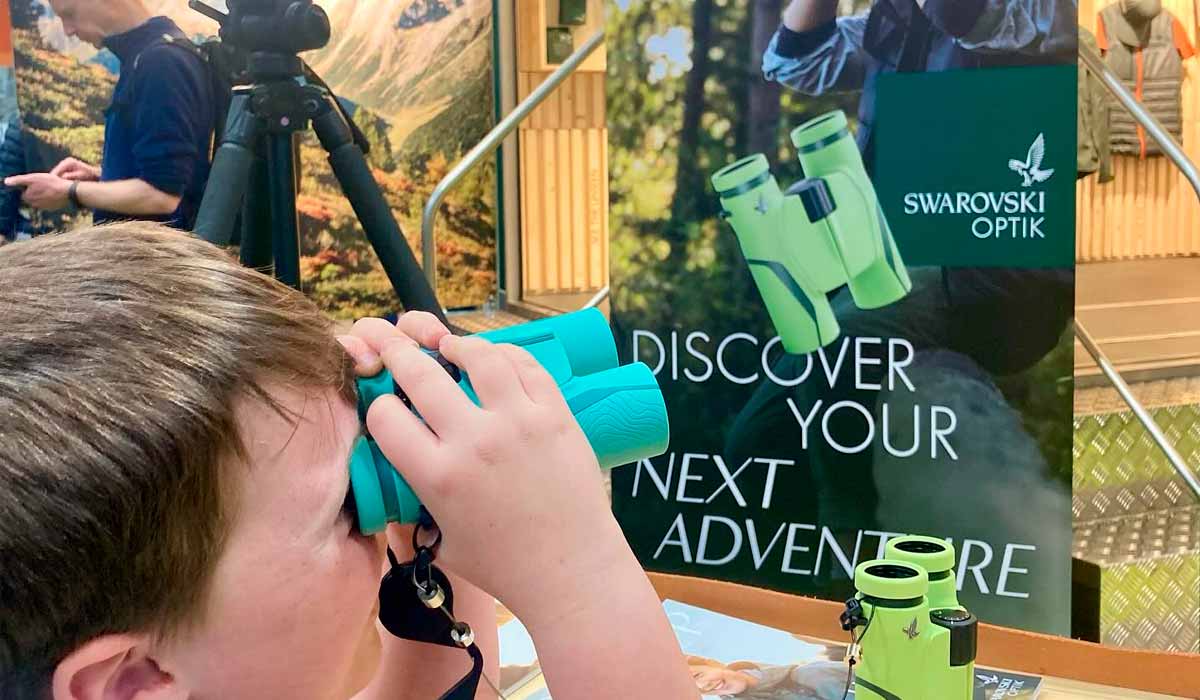 Todos são bem-vindos, desde o fotógrafo de natureza profissional e autor até o mais jovem potencial amante da natureza Todos são bem-vindos, desde o fotógrafo de natureza profissional e autor até o mais jovem potencial amante da natureza