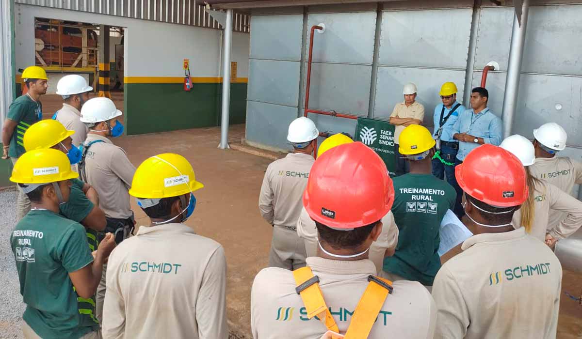 Trabalhadores são treinados para operações em silos Trabalhadores são treinados para operações em silos