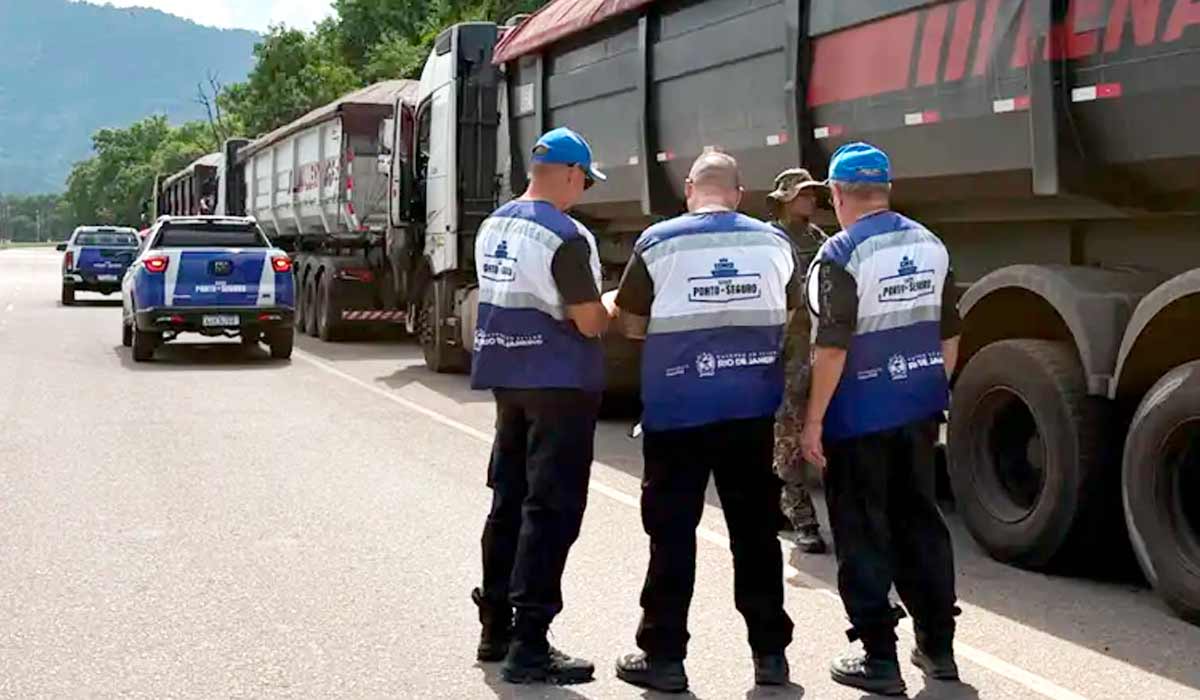 Apreensão de carga irregular expõe riscos logísticos e ambientais no transporte industrial, acendendo alerta para segurança e regulação na logística Apreensão de carga irregular expõe riscos logísticos e ambientais no transporte industrial, acendendo alerta para segurança e regulação na logística