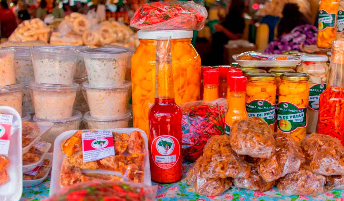 Feira reúne diversidade da produção agrícola familiar Feira reúne diversidade da produção agrícola familiar