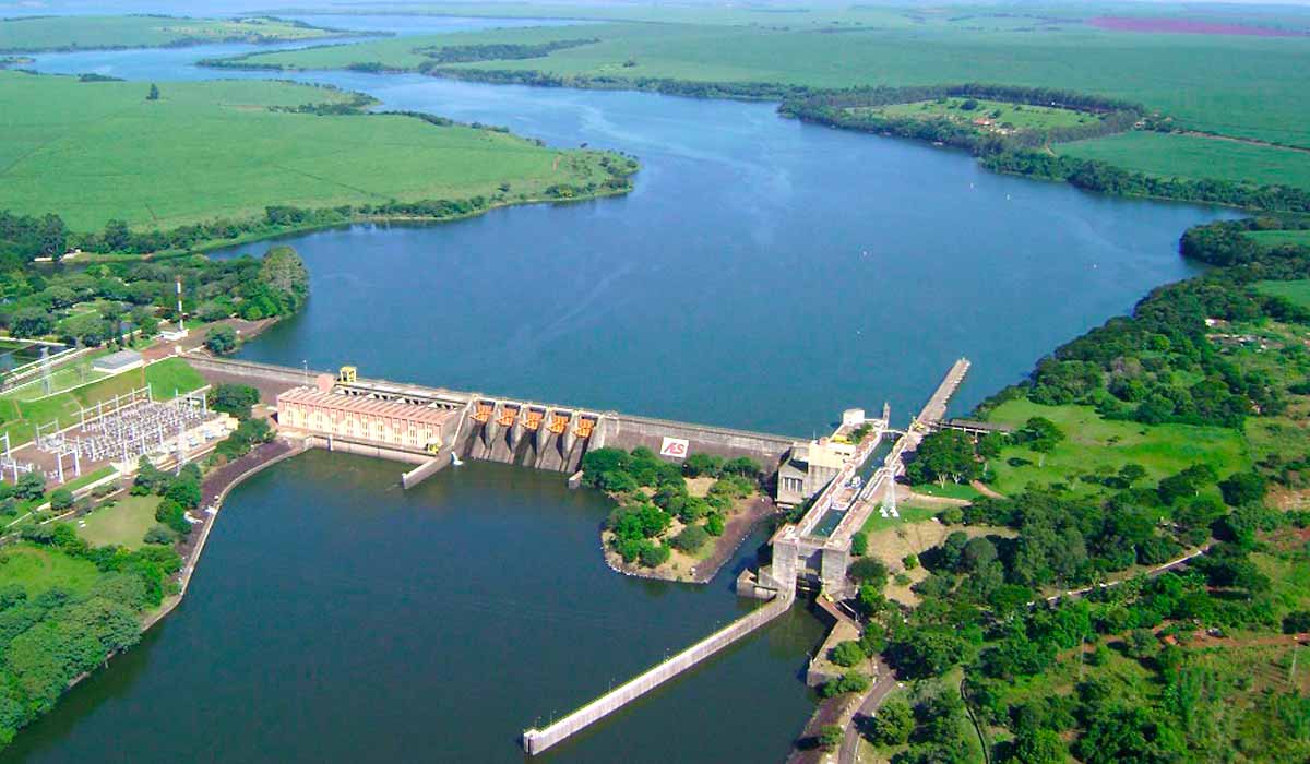 Comboios maiores aumentam eficiência no transporte de cargas, reduzindo custos no transporte agrícola Comboios maiores aumentam eficiência no transporte de cargas, reduzindo custos no transporte agrícola