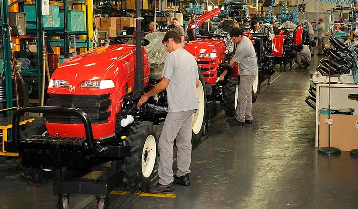 Mercado de máquinas agrícolas entra em ciclo de retração e pressiona indústria Mercado de máquinas agrícolas entra em ciclo de retração e pressiona indústria