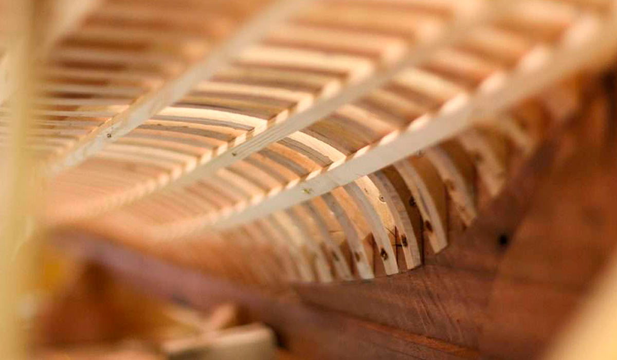 Entre os destaques está o curso de carpintaria naval artesanal