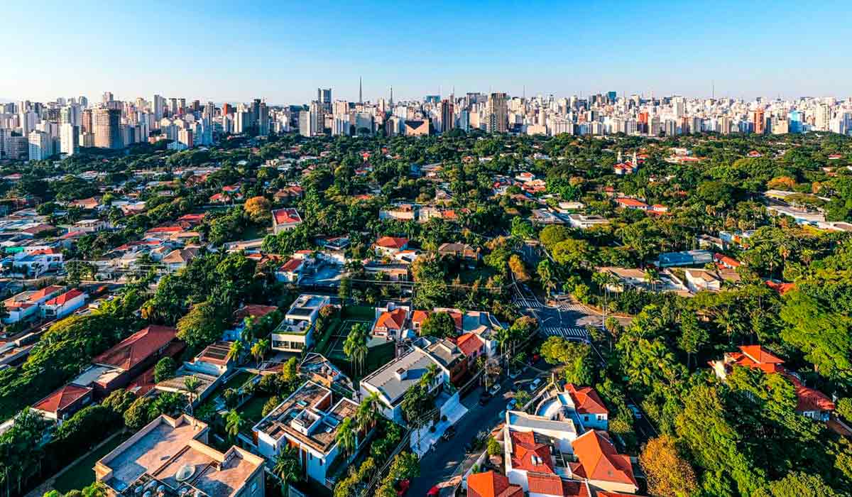 Áreas verdes urbanas ganham importância no planejamento das cidades, ajudando na redução da temperatura e da poluição urbana Áreas verdes urbanas ganham importância no planejamento das cidades, ajudando na redução da temperatura e da poluição urbana