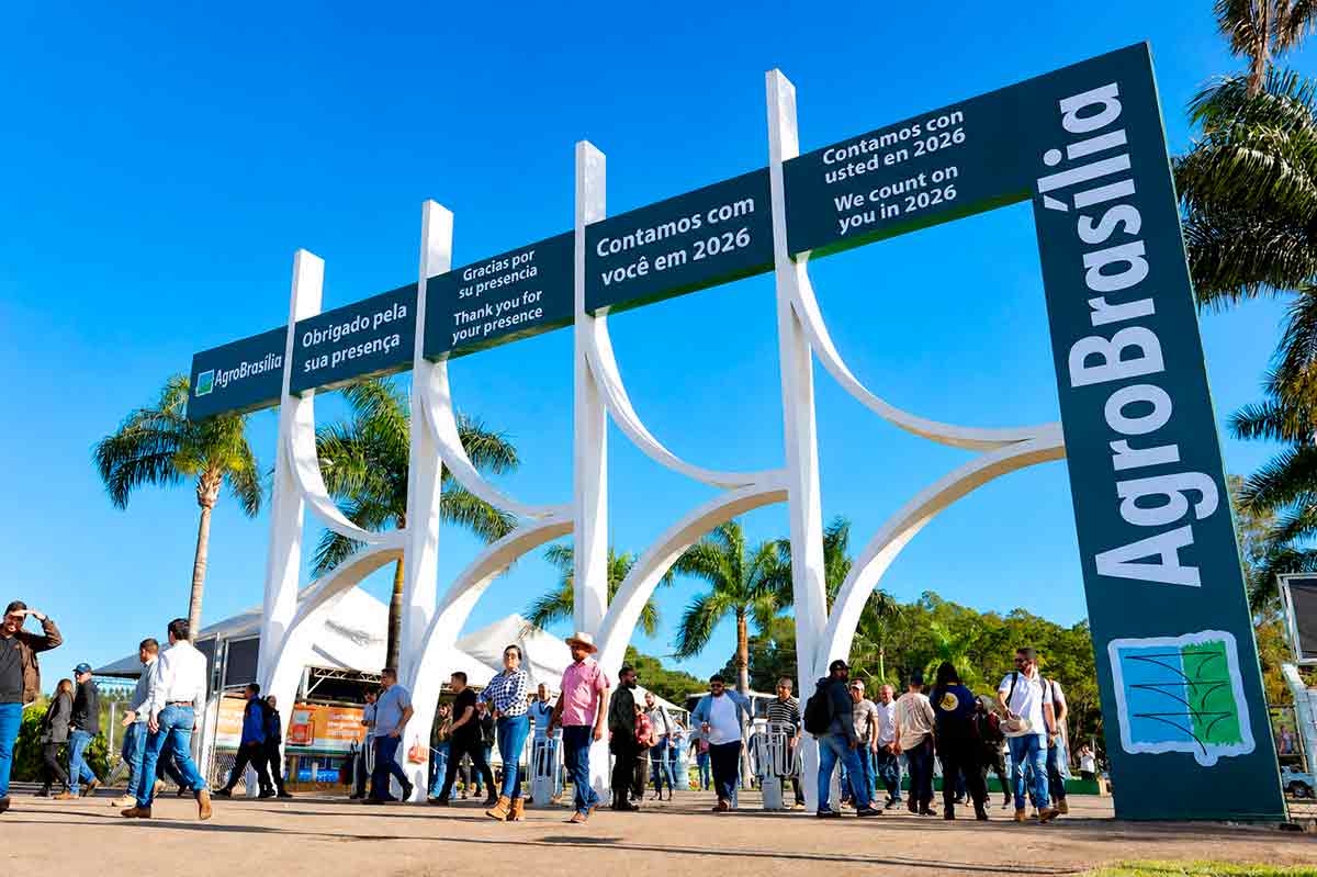 AgroBrasília 2026 reúne tecnologia, inovação e negócios em ambiente estratégico com mais de 550 expositores apresentando soluções para o campo AgroBrasília 2026 reúne tecnologia, inovação e negócios em ambiente estratégico com mais de 550 expositores apresentando soluções para o campo