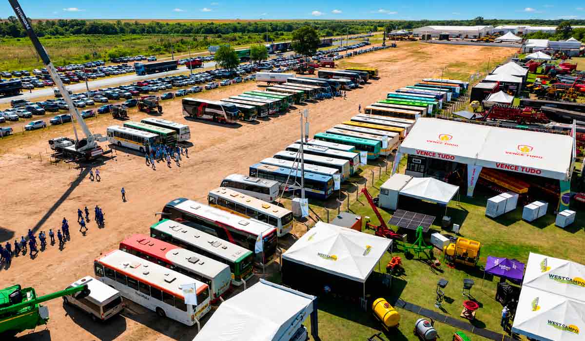 A agricultura familiar ganha espaço de destaque na feira e as caravanas promovem inclusão e transferência de tecnologia A agricultura familiar ganha espaço de destaque na feira e as caravanas promovem inclusão e transferência de tecnologia