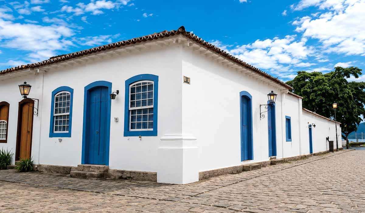 Casa Paraty valoriza a cultura caiçara, memória, tradição, arte e identidade local Casa Paraty valoriza a cultura caiçara, memória, tradição, arte e identidade local