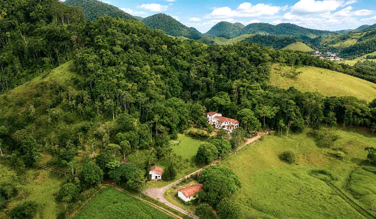 Fazenda dos Cordeiros em Silva Jardim, RJ, uma reflexão profunda sobre a integração entre homem, natureza e sociedade Fazenda dos Cordeiros em Silva Jardim, RJ, uma reflexão profunda sobre a integração entre homem, natureza e sociedade