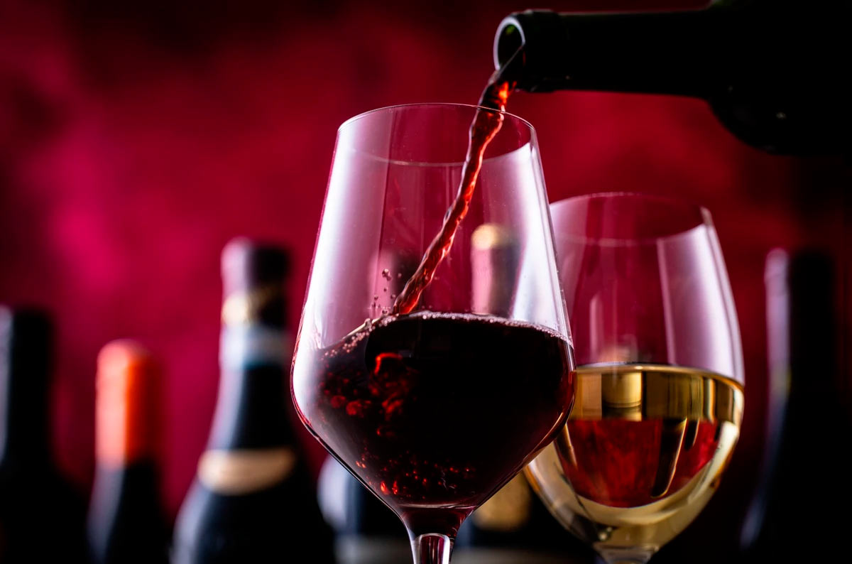Vinícolas gaúchas promovem experiências e degustações especiais em celebração que destaca a qualidade e tradição do vinho brasileiro Vinícolas gaúchas promovem experiências e degustações especiais em celebração que destaca a qualidade e tradição do vinho brasileiro