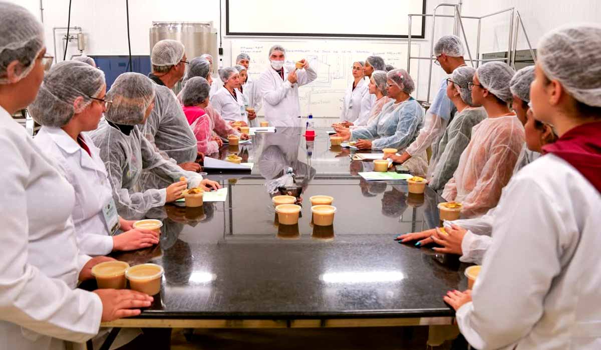 Capacitações aproximam pesquisa científica e realidade do produtor rural Capacitações aproximam pesquisa científica e realidade do produtor rural