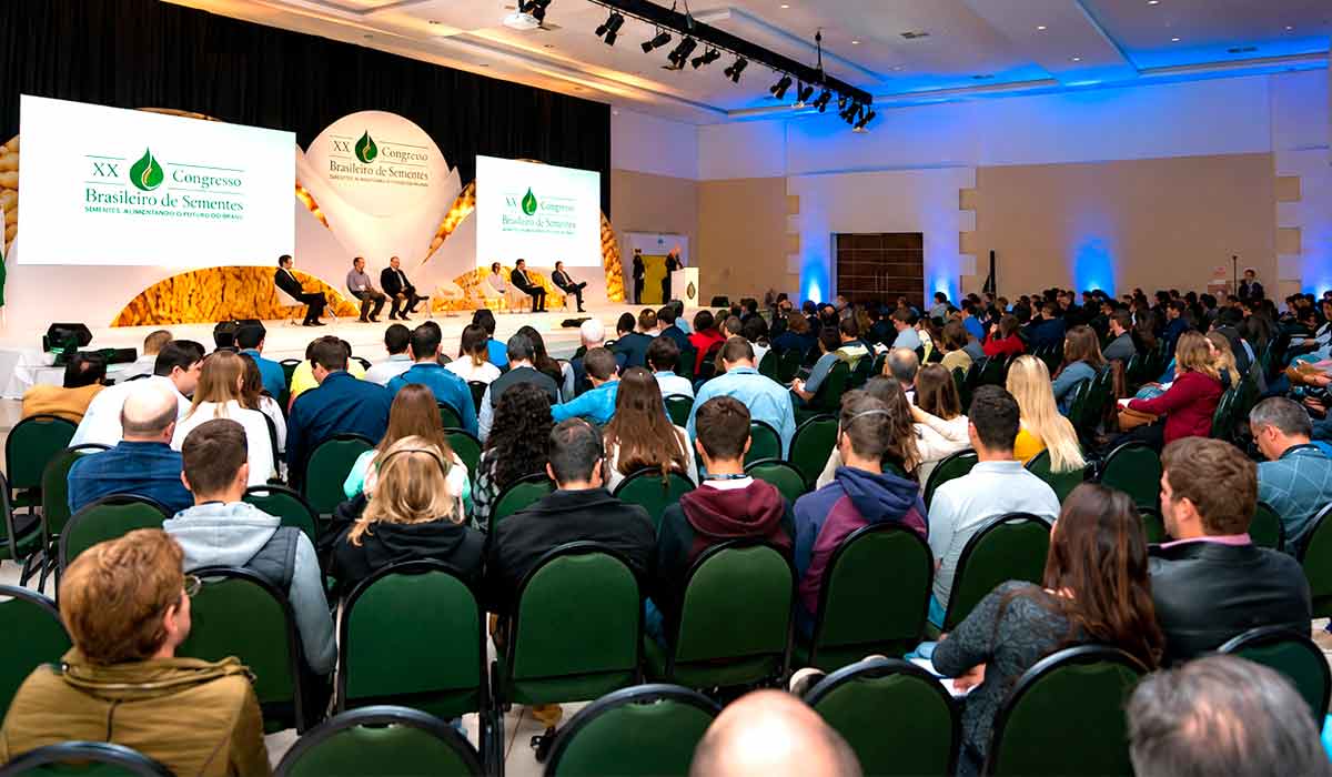 Evento reunirá pesquisadores e profissionais de sementes do Brasil e exterior com patologia e tecnologia de sementes entre os temas dos simpósios técnicos Evento reunirá pesquisadores e profissionais de sementes do Brasil e exterior com patologia e tecnologia de sementes entre os temas dos simpósios técnicos