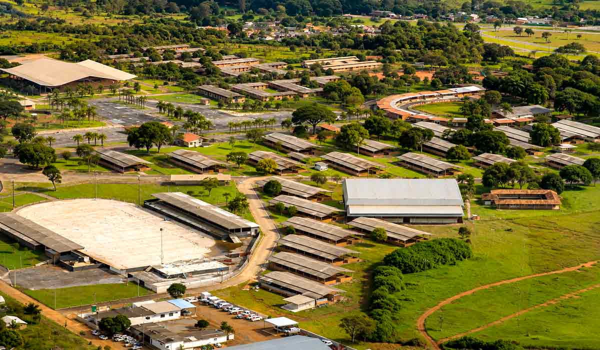 Parque Granja do Torto, em Brasília, sediará os dois dias do Seminário do Cavalo 2026 que reunirá profissionais para discutir os novos desafios da equinocultura Parque Granja do Torto, em Brasília, sediará os dois dias do Seminário do Cavalo 2026 que reunirá profissionais para discutir os novos desafios da equinocultura