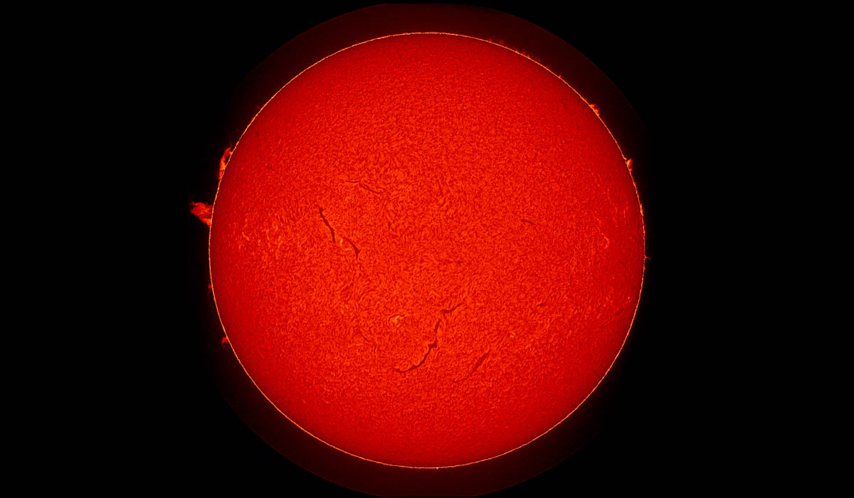 O Sol em 17 de setembro de 2026. Observatório solar registra o Sol com manchas em período ativo. A atividade solar continua a atingir novos níveis mínimos O Sol em 17 de setembro de 2026. Observatório solar registra o Sol com manchas em período ativo. A atividade solar continua a atingir novos níveis mínimos
