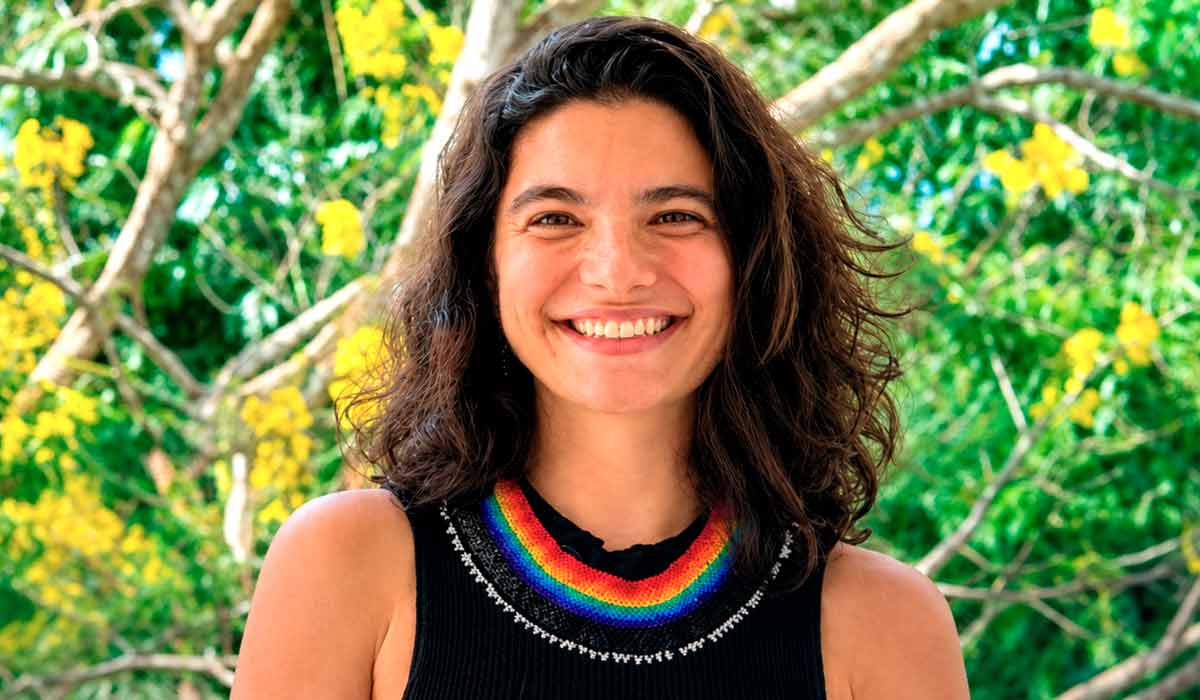 A pesquisadora bióloga Mariana Franco Cassino navegou pelos rios da Amazônia Central em busca de vestígios de florestas culturais, tema da tese premiada pela Capes A pesquisadora bióloga Mariana Franco Cassino navegou pelos rios da Amazônia Central em busca de vestígios de florestas culturais, tema da tese premiada pela Capes